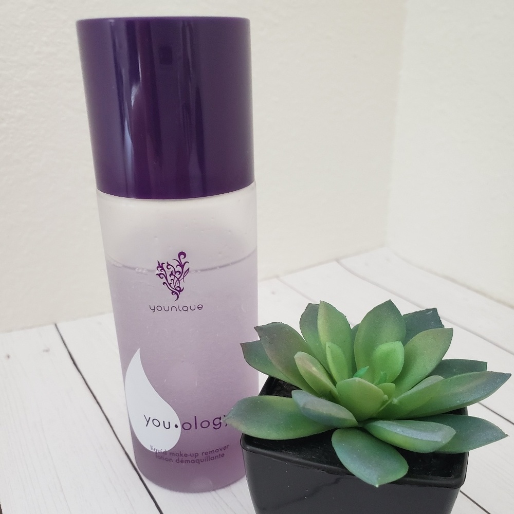 Makeup remover